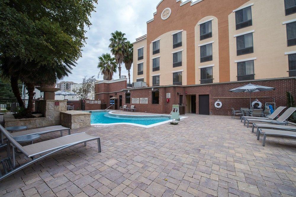 Springhill Suites By Marriott San Antonio Downtown-Riverwalk Area Ngoại thất bức ảnh